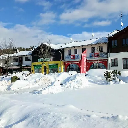 U Lipna, Pro Cyklisty, Motorkare Apartmán